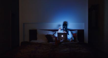 Virtuální přítelkyně (5)